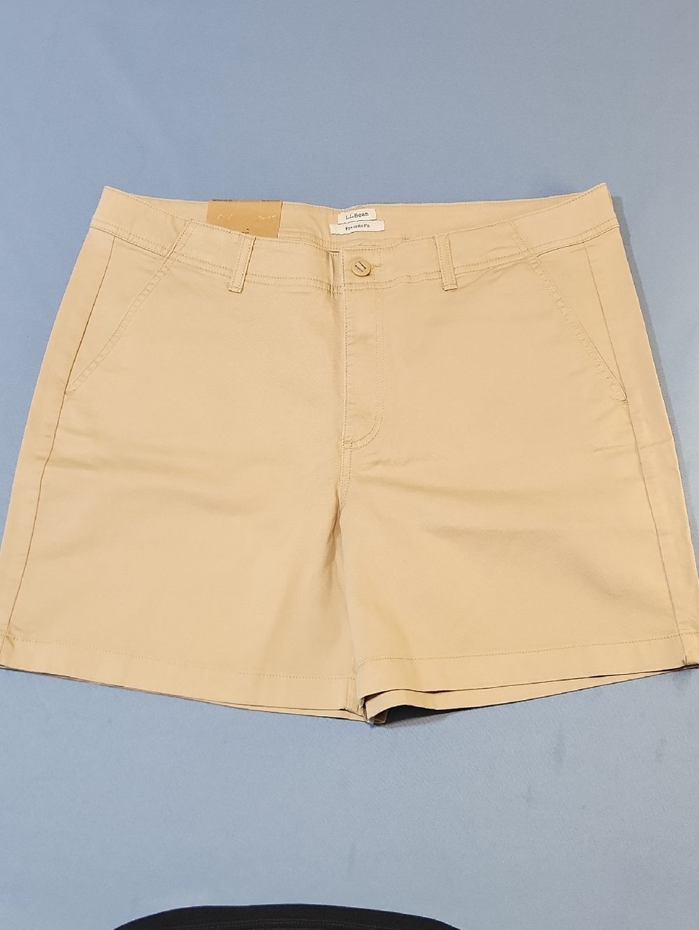 NWT LL Bean Women's Favorite Fit Khaki Shorts. Size 16.